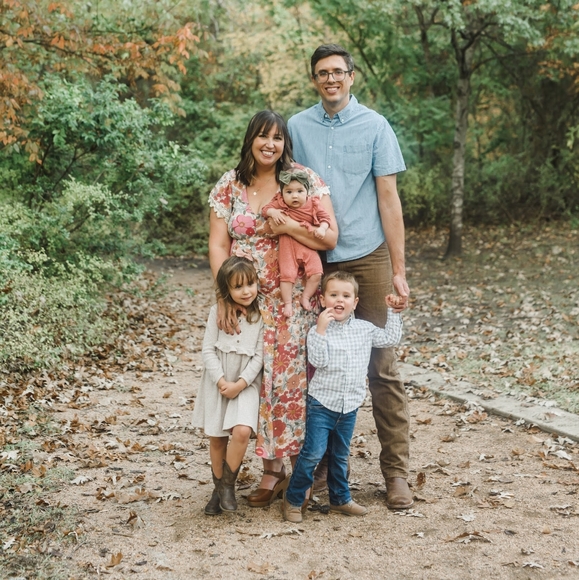 Meet your Posher, Jenny - Picture 2 of 2